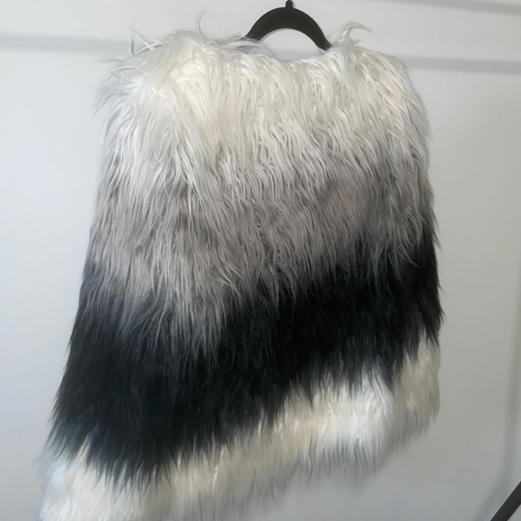 Faux Fur Jacket - Picture 2 of 2